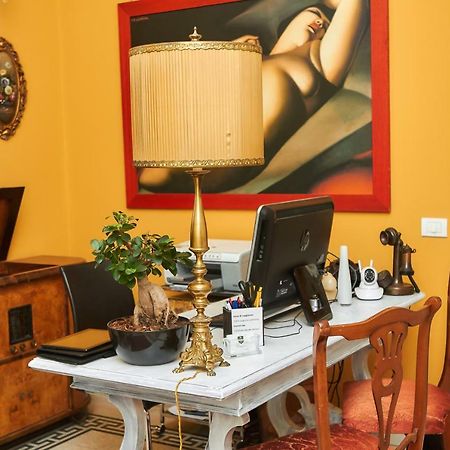 Aragona 74 B&B Palermo Bagian luar foto
